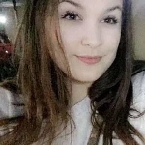 Meet your Posher, Dezlin